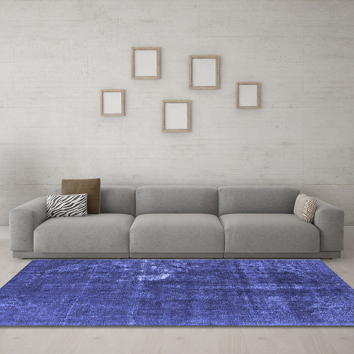 Machine Washable Oriental Blue Industrial Rug in a Living Room, wshurb1031blu
