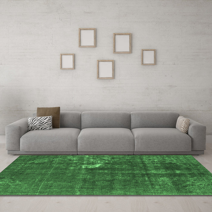 Machine Washable Oriental Emerald Green Industrial Area Rugs in a Living Room,, wshurb1031emgrn
