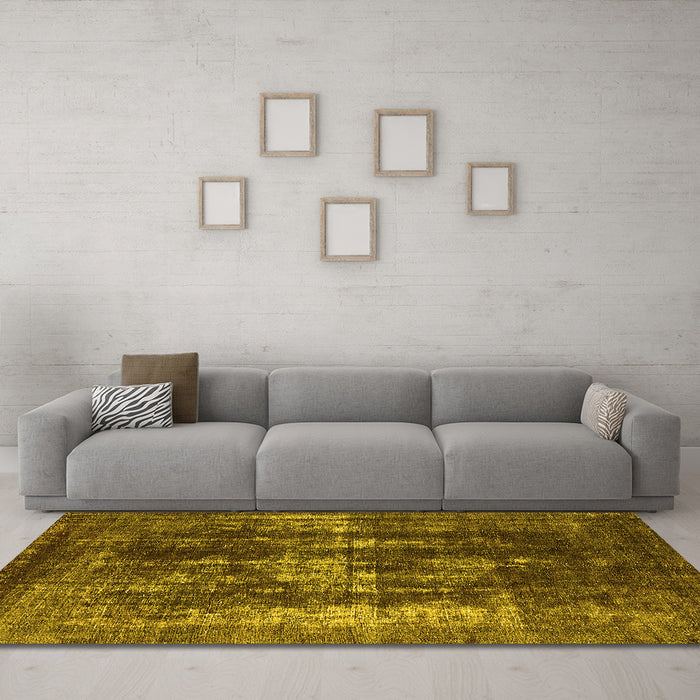 Machine Washable Oriental Yellow Industrial Rug in a Living Room, wshurb1033yw