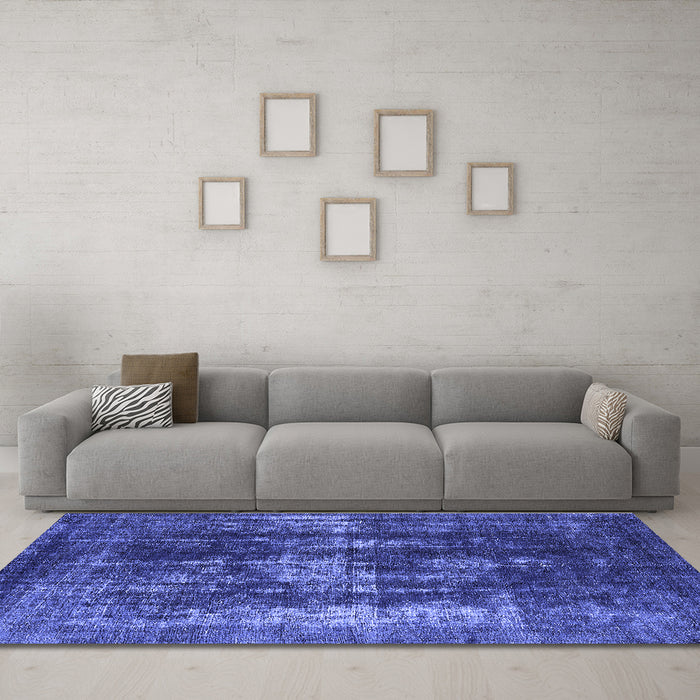 Machine Washable Oriental Blue Industrial Rug in a Living Room, wshurb1033blu