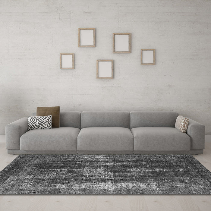 Machine Washable Oriental Gray Industrial Rug in a Living Room,, wshurb1033gry
