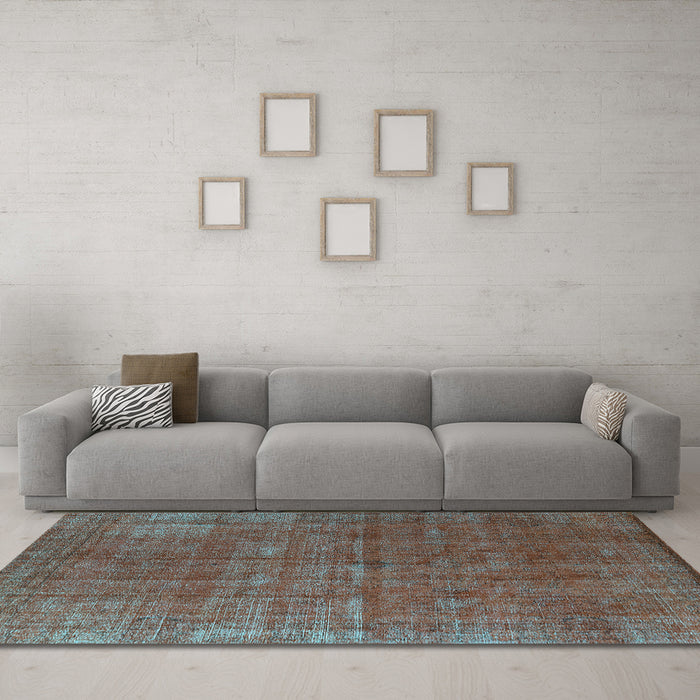 Machine Washable Oriental Light Blue Industrial Rug in a Living Room, wshurb1037lblu