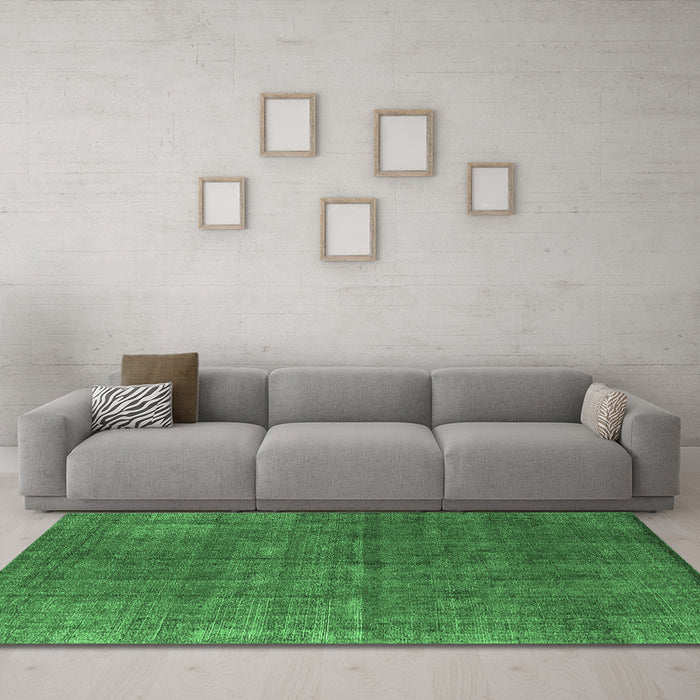 Machine Washable Oriental Emerald Green Industrial Area Rugs in a Living Room,, wshurb1037emgrn