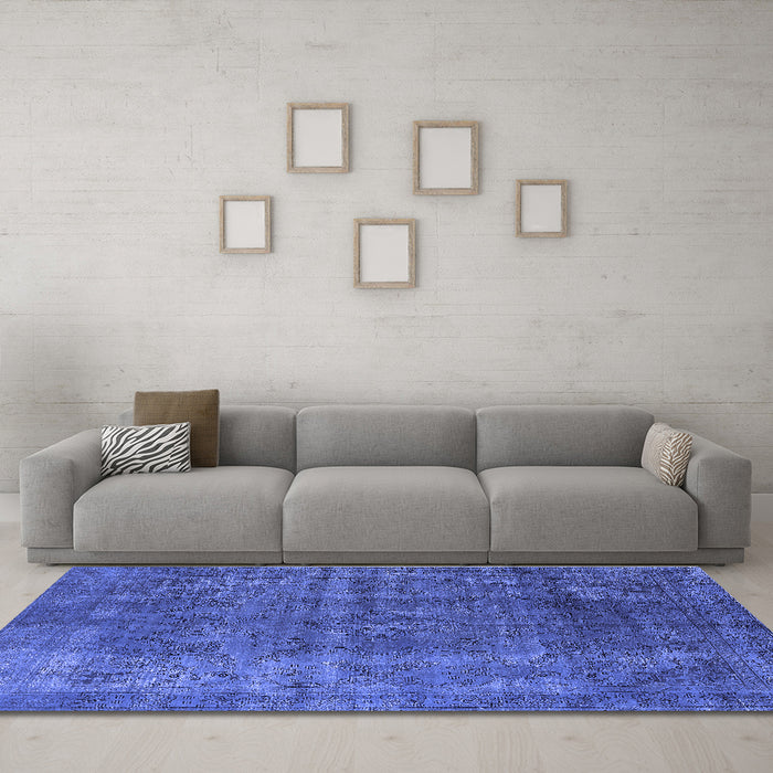Machine Washable Oriental Blue Industrial Rug in a Living Room, wshurb1038blu