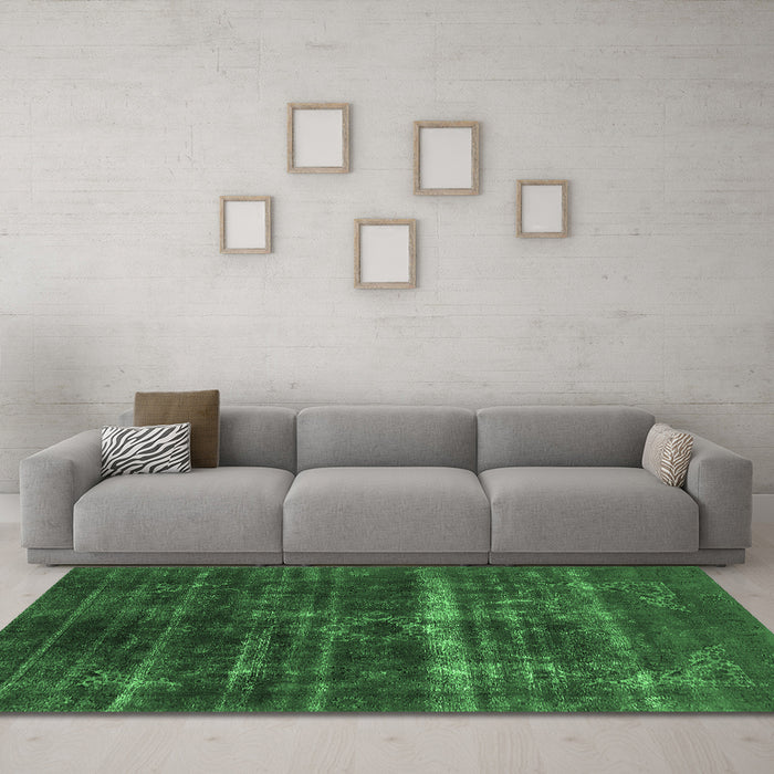 Machine Washable Oriental Emerald Green Industrial Area Rugs in a Living Room,, wshurb1039emgrn