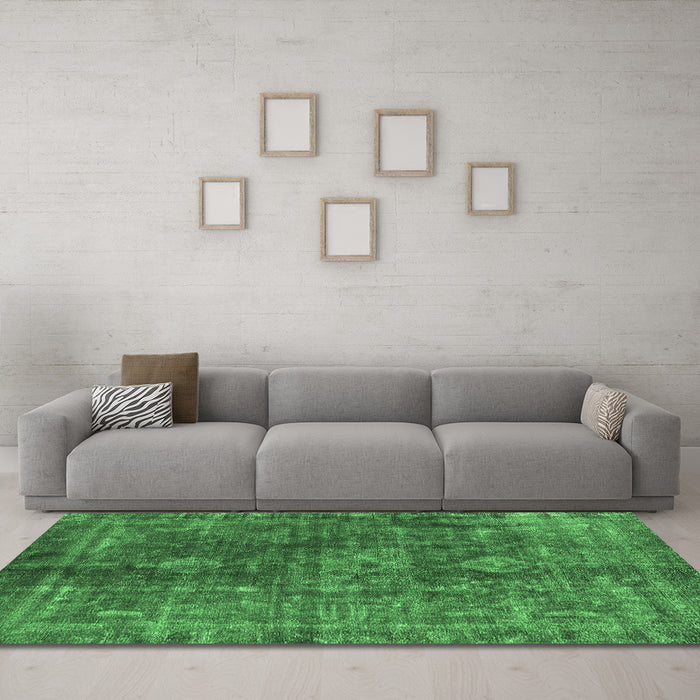 Machine Washable Oriental Emerald Green Industrial Area Rugs in a Living Room,, wshurb1041emgrn
