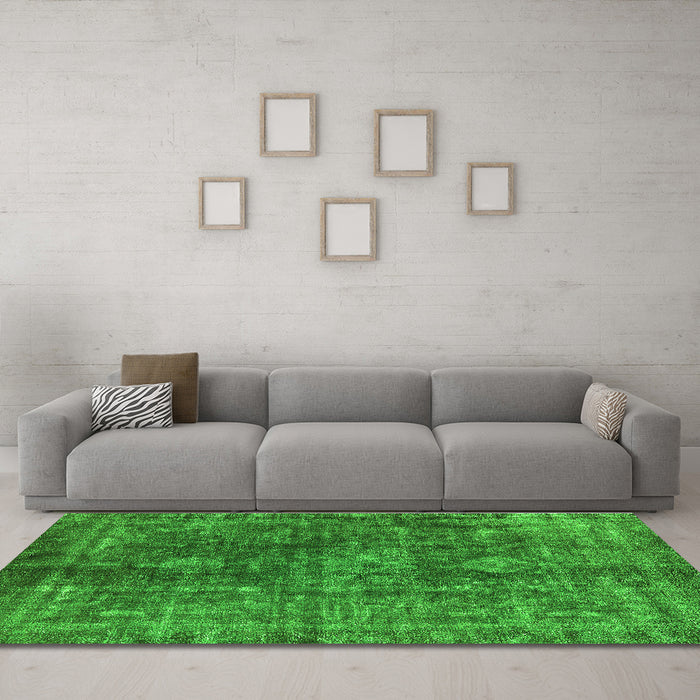 Machine Washable Oriental Green Industrial Area Rugs in a Living Room,, wshurb1041grn