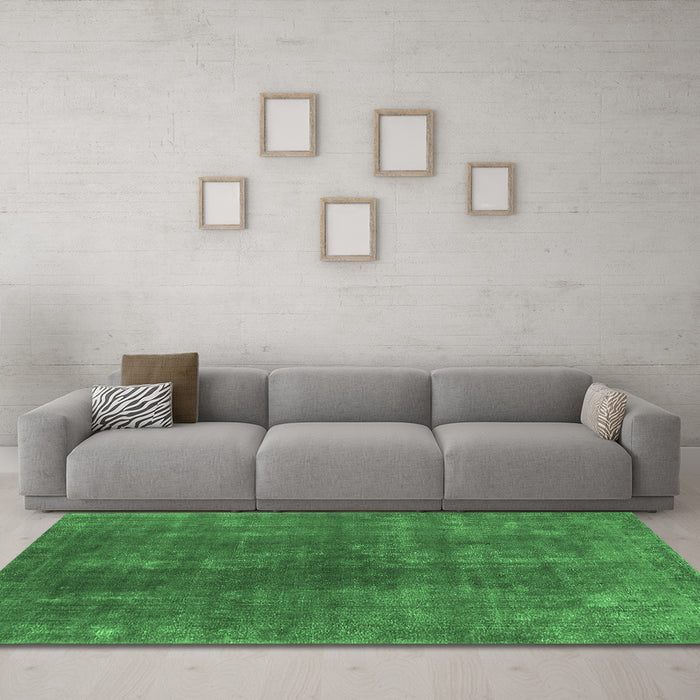 Machine Washable Oriental Emerald Green Industrial Area Rugs in a Living Room,, wshurb1043emgrn