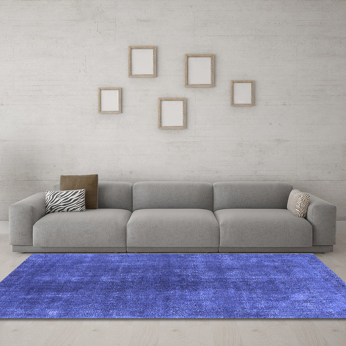 Machine Washable Oriental Blue Industrial Rug in a Living Room, wshurb1043blu