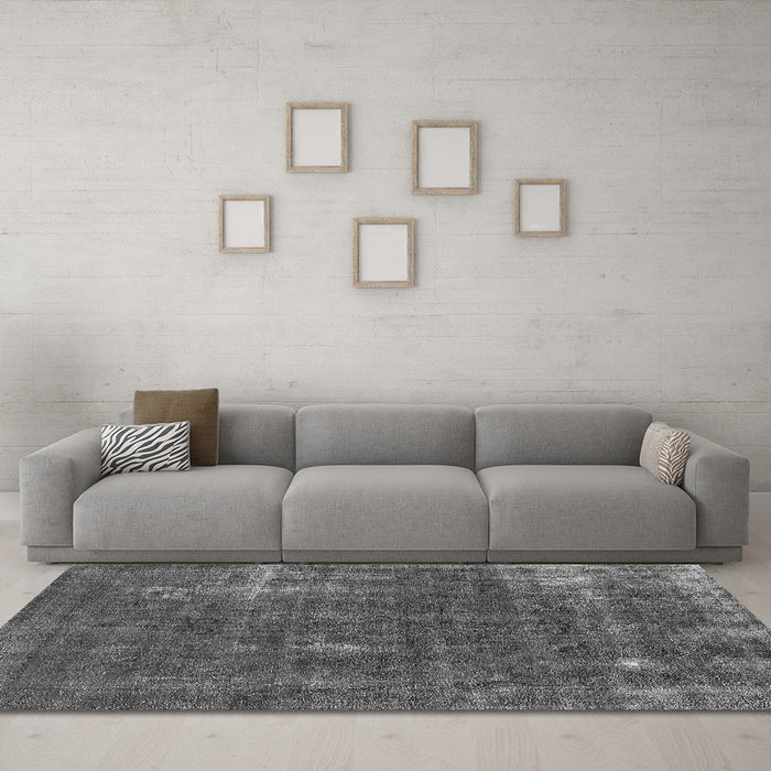 Machine Washable Oriental Gray Industrial Rug in a Living Room,, wshurb1046gry