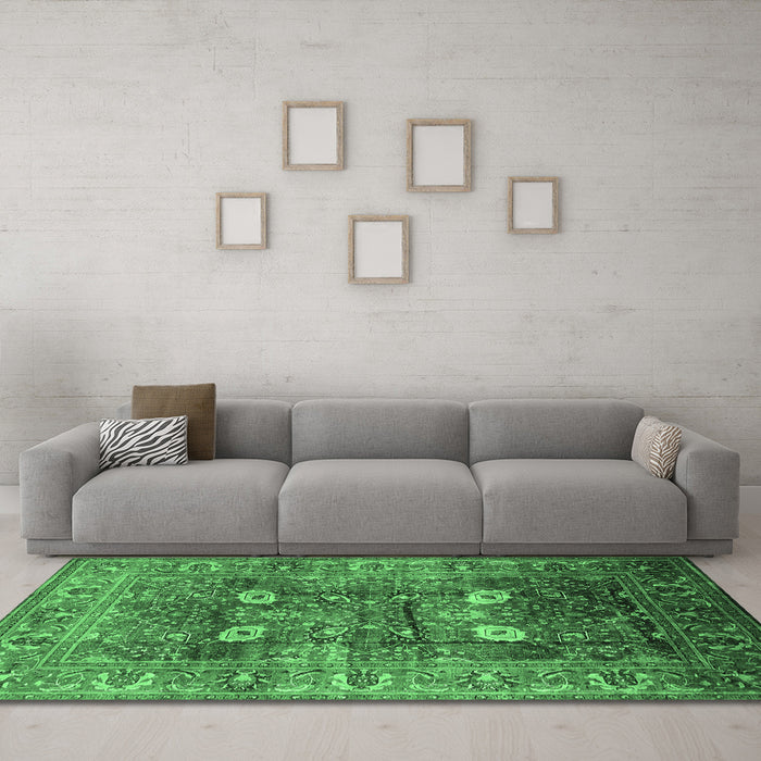 Machine Washable Oriental Emerald Green Industrial Area Rugs in a Living Room,, wshurb1047emgrn