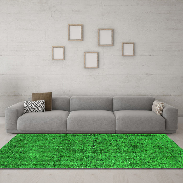 Machine Washable Oriental Green Industrial Area Rugs in a Living Room,, wshurb1048grn