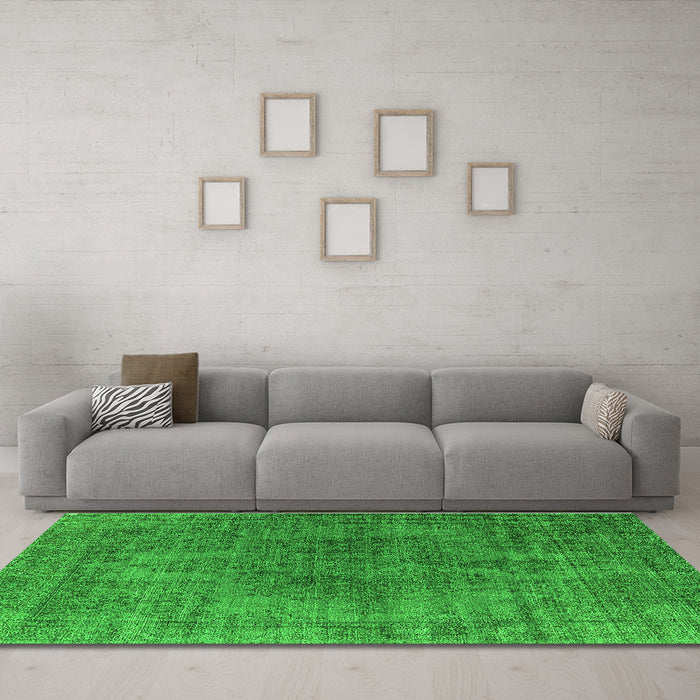 Machine Washable Oriental Green Industrial Area Rugs in a Living Room,, wshurb1052grn