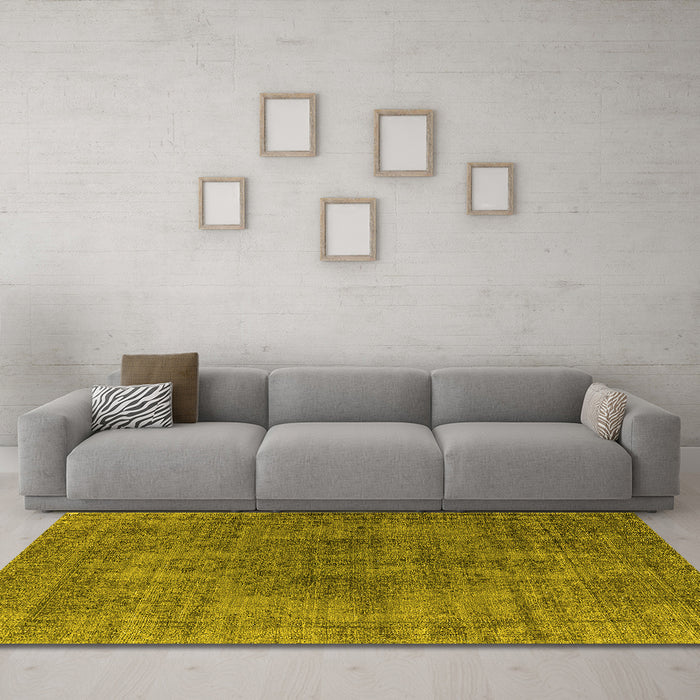 Machine Washable Oriental Yellow Industrial Rug in a Living Room, wshurb1052yw