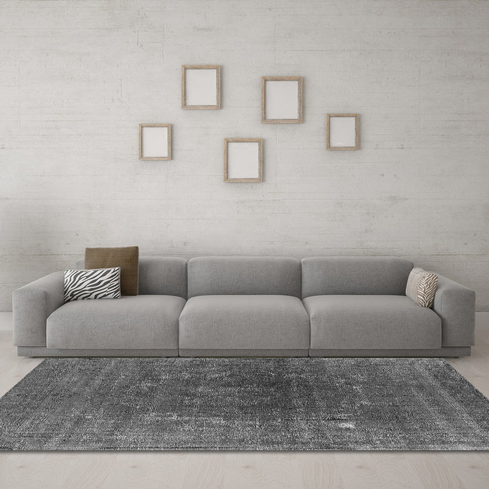 Machine Washable Oriental Gray Industrial Rug in a Living Room,, wshurb1053gry