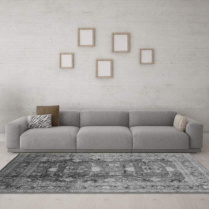 Machine Washable Oriental Gray Traditional Rug in a Living Room,, wshurb1055gry