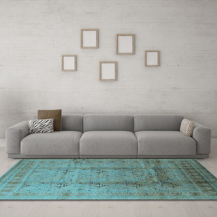 Machine Washable Oriental Light Blue Traditional Rug in a Living Room, wshurb1059lblu