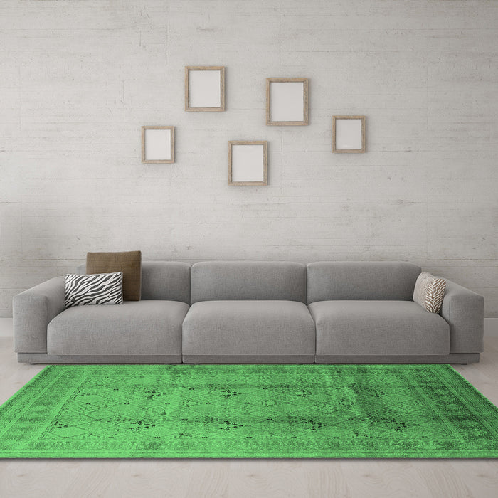 Machine Washable Oriental Emerald Green Traditional Area Rugs in a Living Room,, wshurb1059emgrn