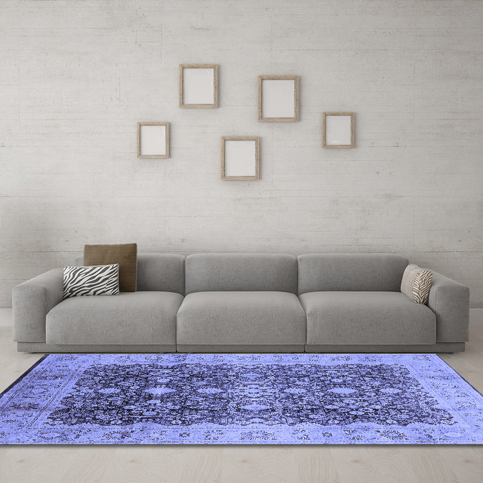 Machine Washable Oriental Blue Traditional Rug in a Living Room, wshurb1062blu