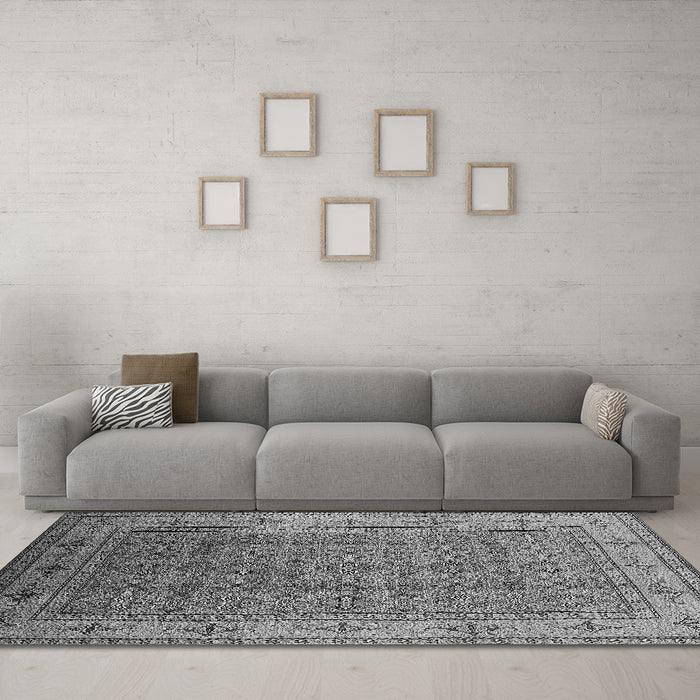 Machine Washable Oriental Gray Industrial Rug in a Living Room,, wshurb1063gry