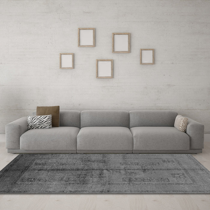 Machine Washable Oriental Gray Industrial Rug in a Living Room,, wshurb1068gry