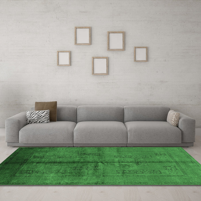 Machine Washable Oriental Emerald Green Industrial Area Rugs in a Living Room,, wshurb1068emgrn