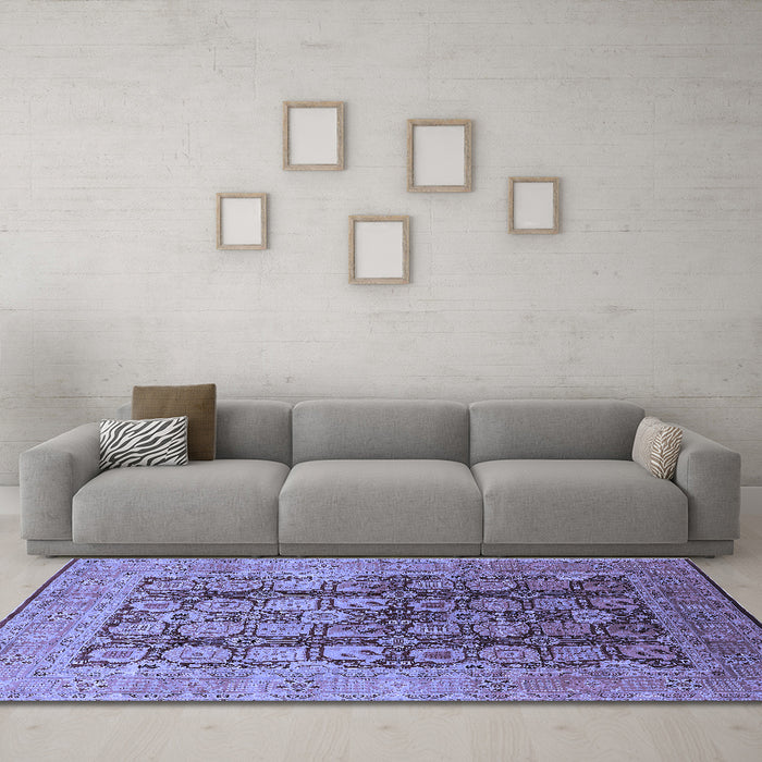 Machine Washable Oriental Blue Traditional Rug in a Living Room, wshurb1073blu