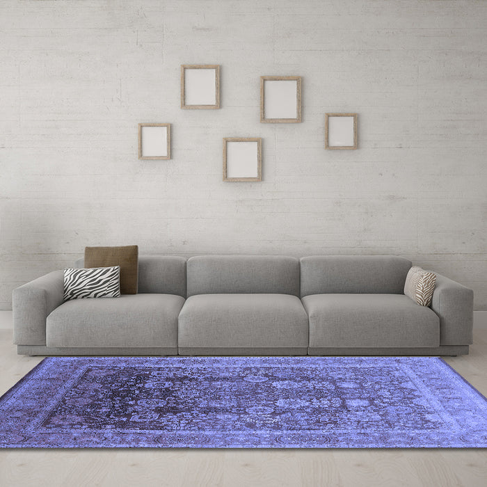 Machine Washable Oriental Blue Traditional Rug in a Living Room, wshurb1074blu