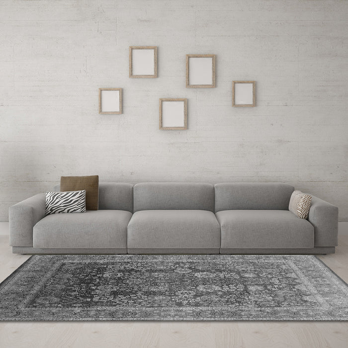 Machine Washable Oriental Gray Traditional Rug in a Living Room,, wshurb1074gry