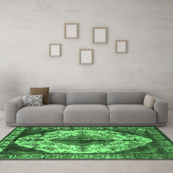 Machine Washable Oriental Emerald Green Industrial Area Rugs in a Living Room,, wshurb1075emgrn