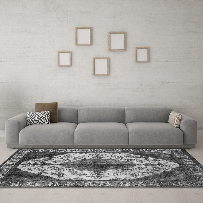 Machine Washable Oriental Gray Industrial Rug in a Living Room,, wshurb1075gry