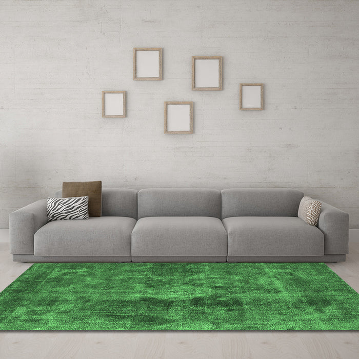 Machine Washable Oriental Emerald Green Industrial Area Rugs in a Living Room,, wshurb1076emgrn