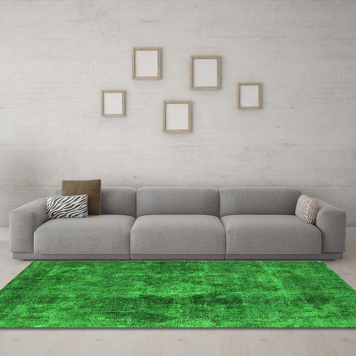 Machine Washable Oriental Green Industrial Area Rugs in a Living Room,, wshurb1076grn