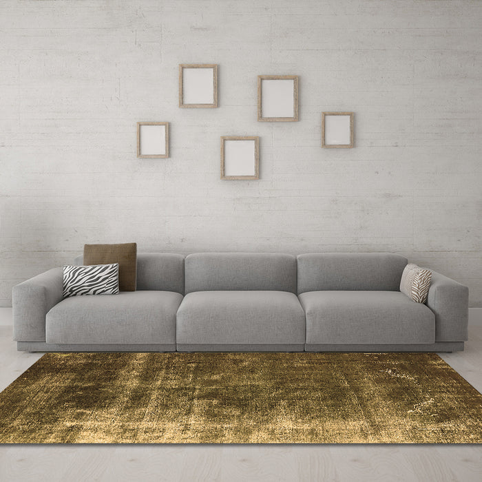 Machine Washable Oriental Brown Industrial Rug in a Living Room,, wshurb1077brn