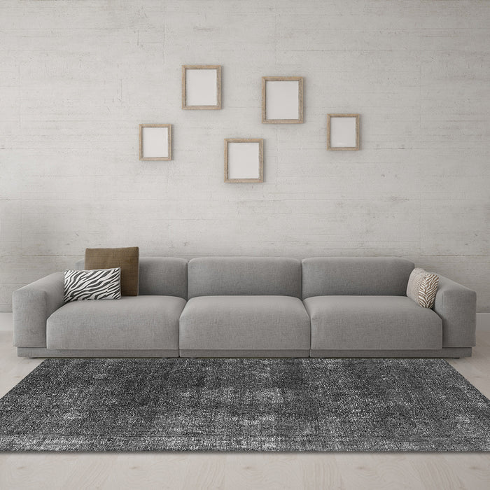 Machine Washable Oriental Gray Industrial Rug in a Living Room,, wshurb1078gry