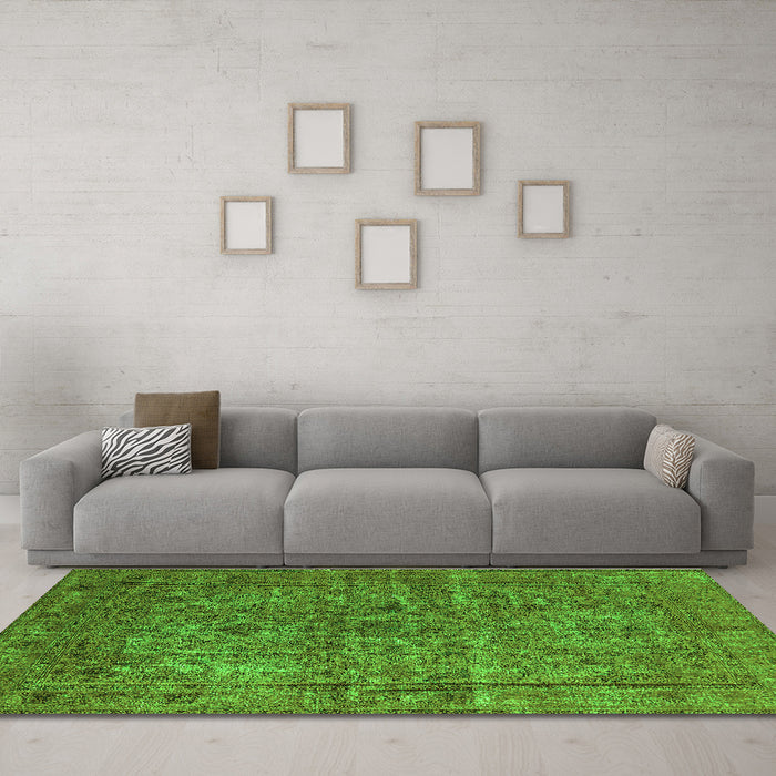 Machine Washable Oriental Green Industrial Area Rugs in a Living Room,, wshurb1079grn