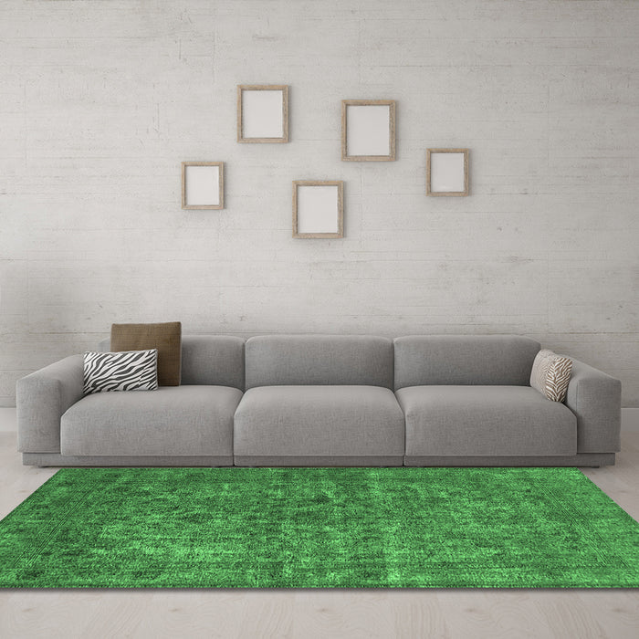 Machine Washable Oriental Emerald Green Industrial Area Rugs in a Living Room,, wshurb1079emgrn