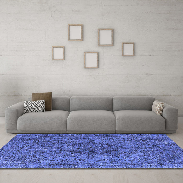 Machine Washable Oriental Blue Industrial Rug in a Living Room, wshurb1081blu