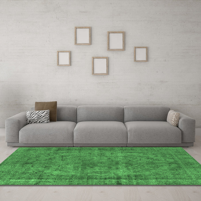 Machine Washable Oriental Emerald Green Industrial Area Rugs in a Living Room,, wshurb1085emgrn