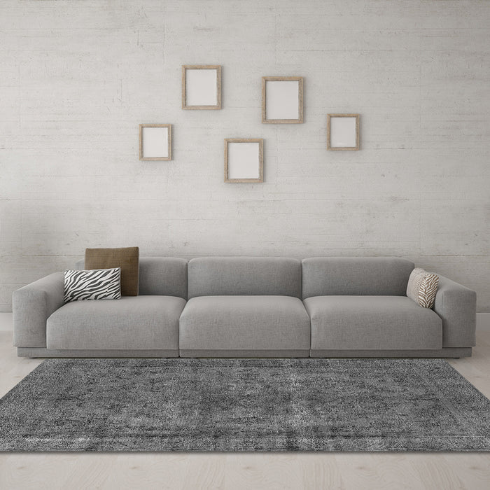 Machine Washable Oriental Gray Industrial Rug in a Living Room,, wshurb1085gry