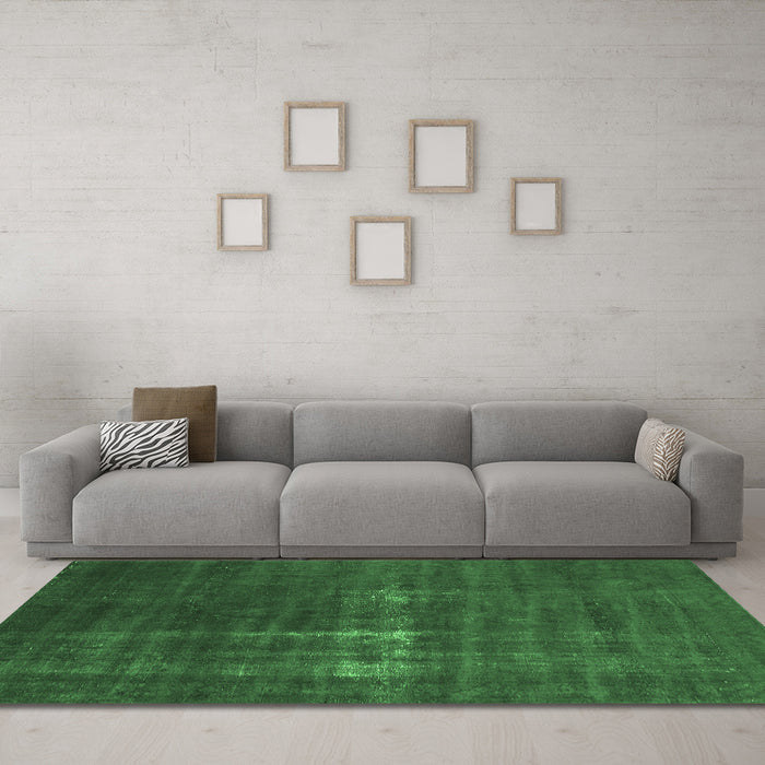 Machine Washable Oriental Emerald Green Industrial Area Rugs in a Living Room,, wshurb1086emgrn