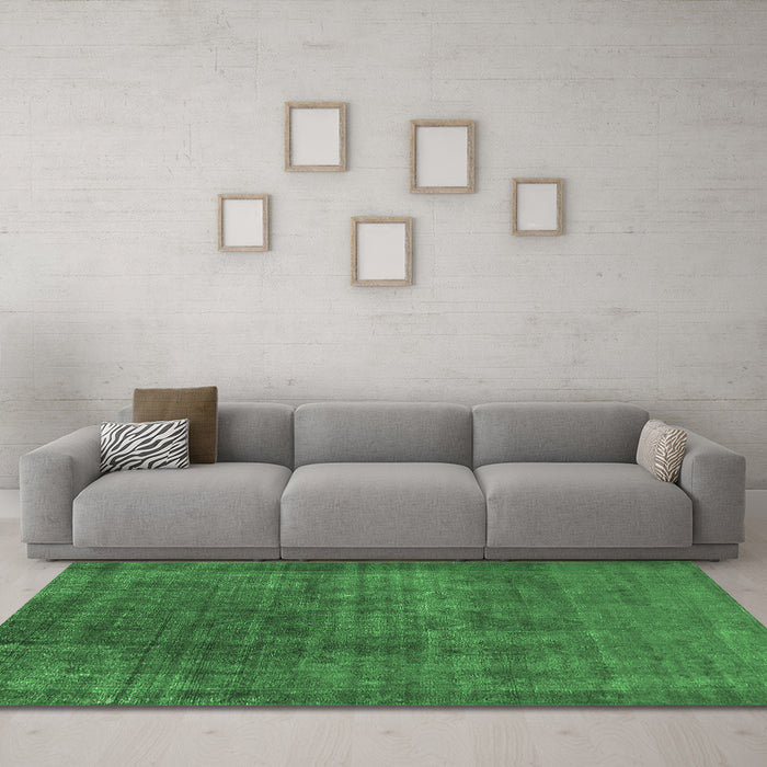 Machine Washable Oriental Emerald Green Industrial Area Rugs in a Living Room,, wshurb1088emgrn