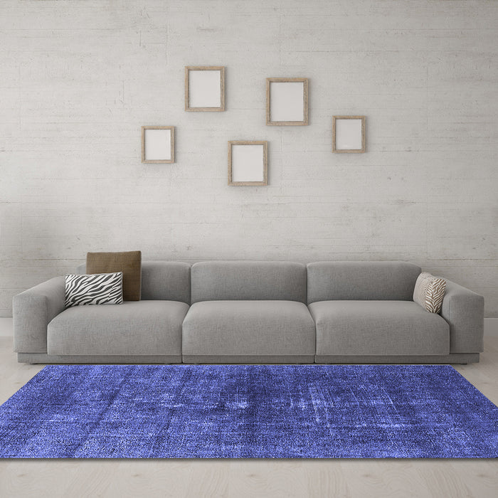 Machine Washable Oriental Blue Industrial Rug in a Living Room, wshurb1090blu