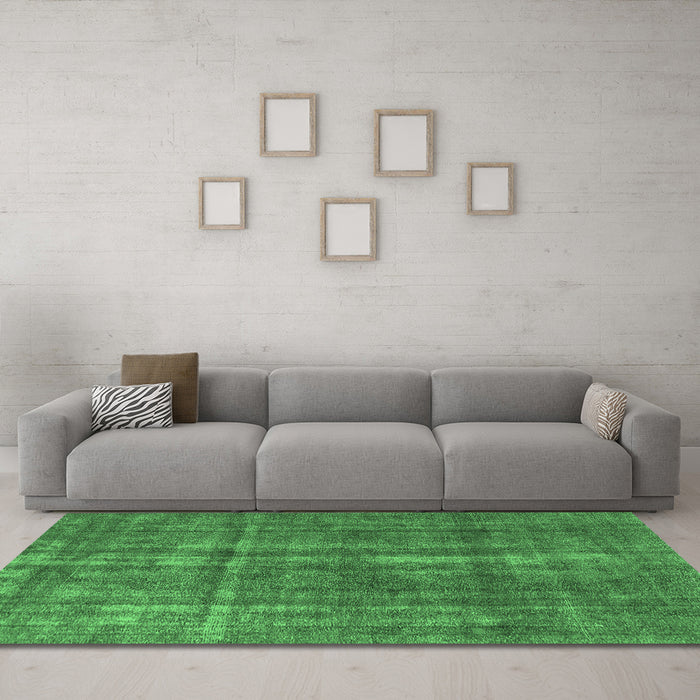 Machine Washable Oriental Emerald Green Industrial Area Rugs in a Living Room,, wshurb1092emgrn
