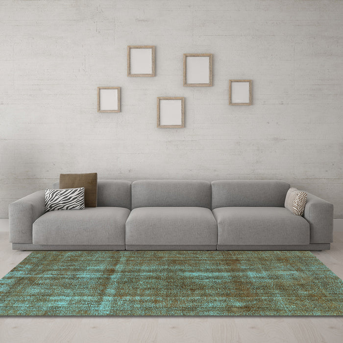 Machine Washable Oriental Light Blue Industrial Rug in a Living Room, wshurb1092lblu