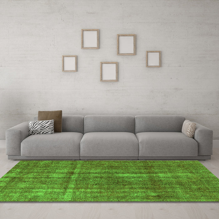 Machine Washable Oriental Green Industrial Area Rugs in a Living Room,, wshurb1092grn