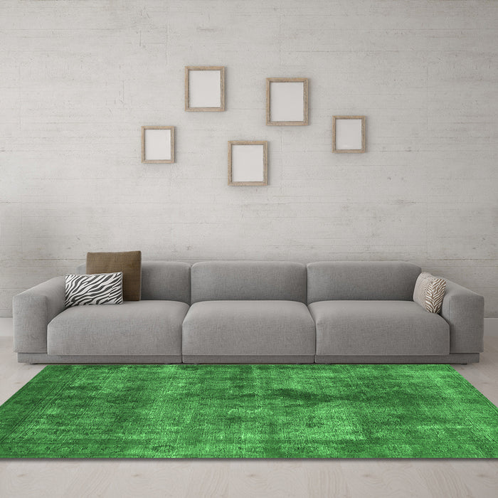 Machine Washable Oriental Emerald Green Industrial Area Rugs in a Living Room,, wshurb1093emgrn