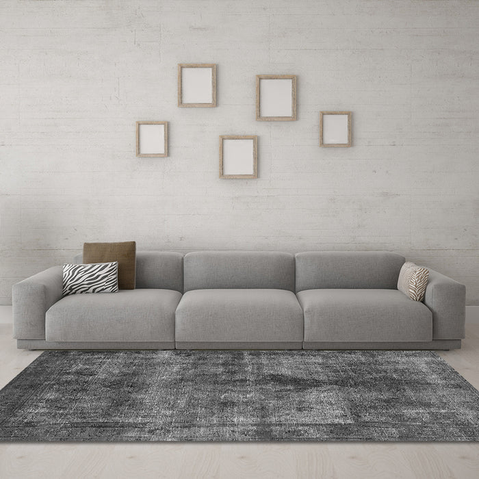 Machine Washable Oriental Gray Industrial Rug in a Living Room,, wshurb1093gry