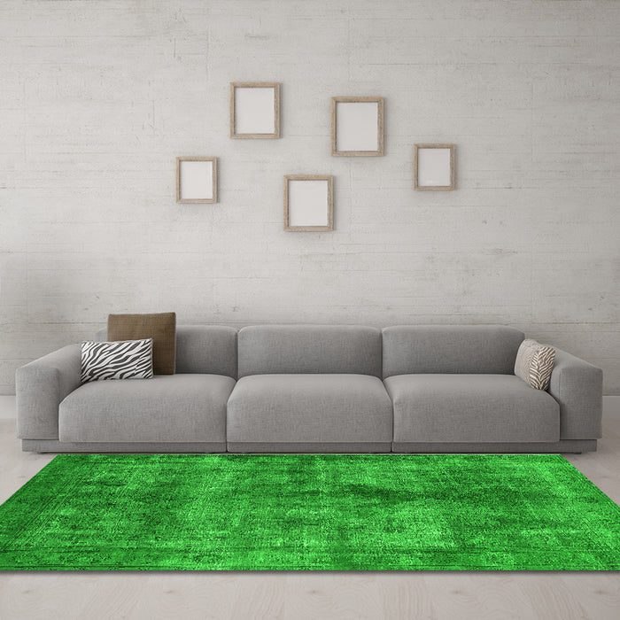 Machine Washable Oriental Green Industrial Area Rugs in a Living Room,, wshurb1093grn