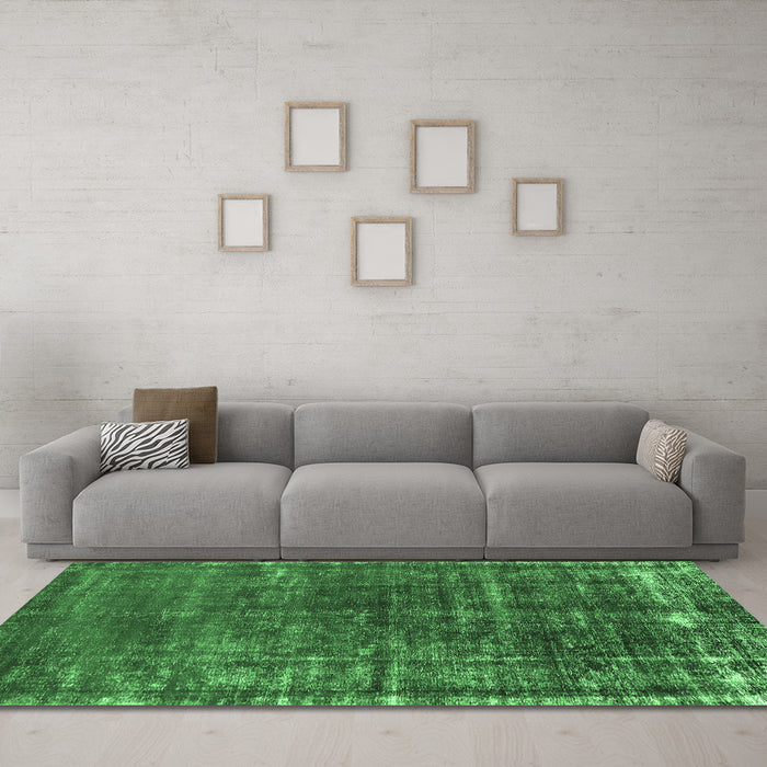 Machine Washable Oriental Emerald Green Industrial Area Rugs in a Living Room,, wshurb1094emgrn